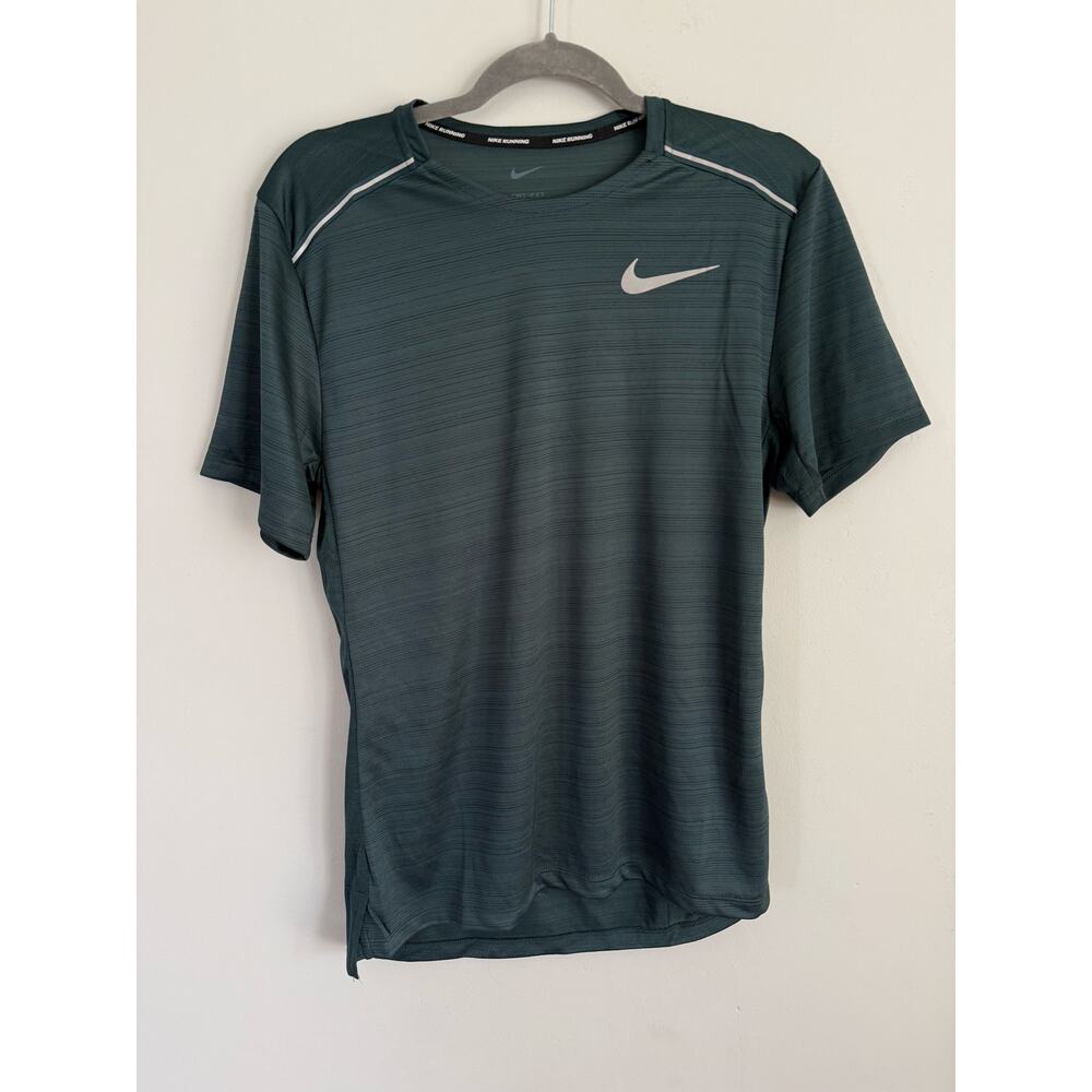 Nike Dri-Fit Gym Shirt Reflective Running Men’s size small Pine Green
